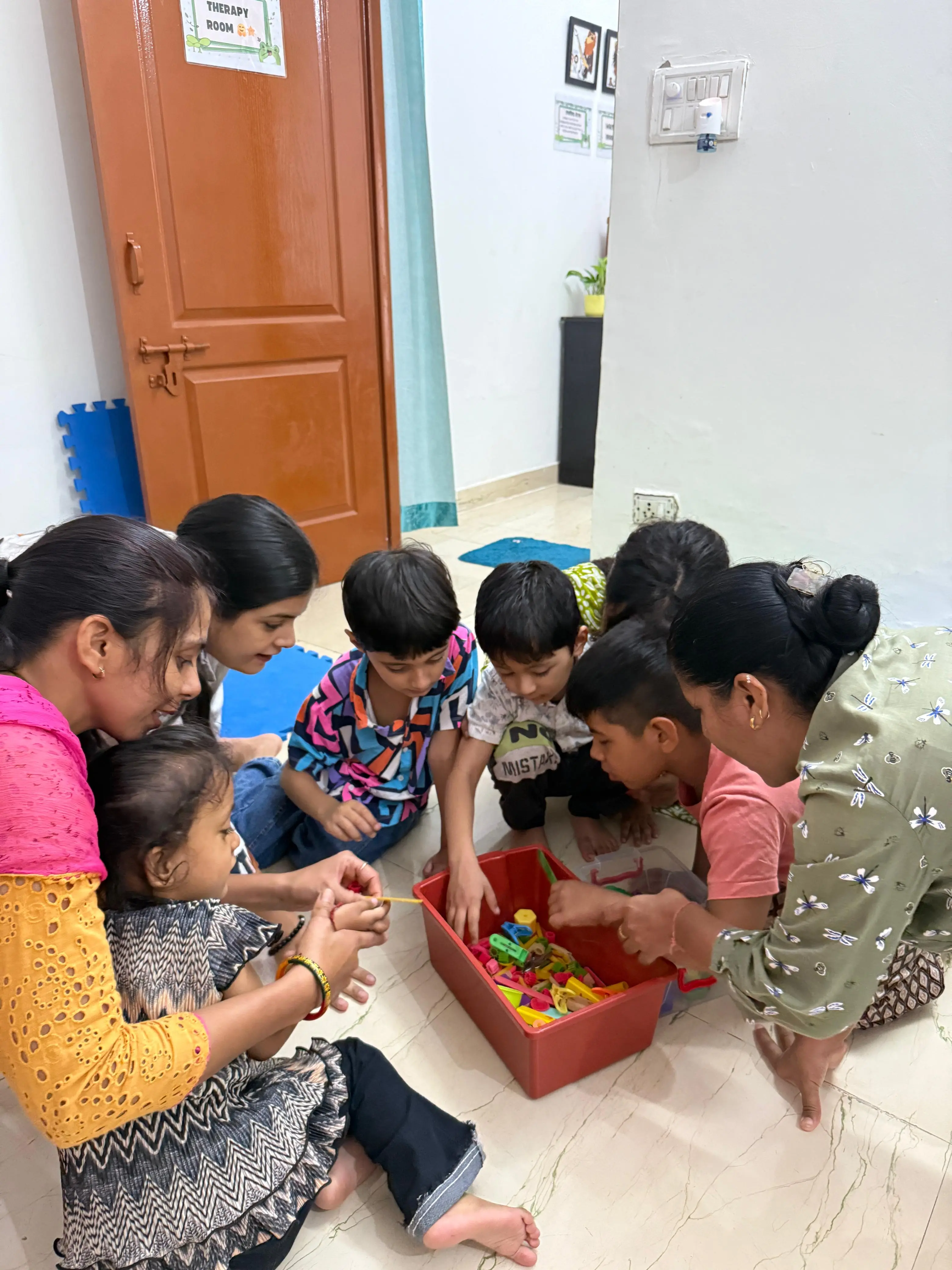 NEORA Clinic interior
